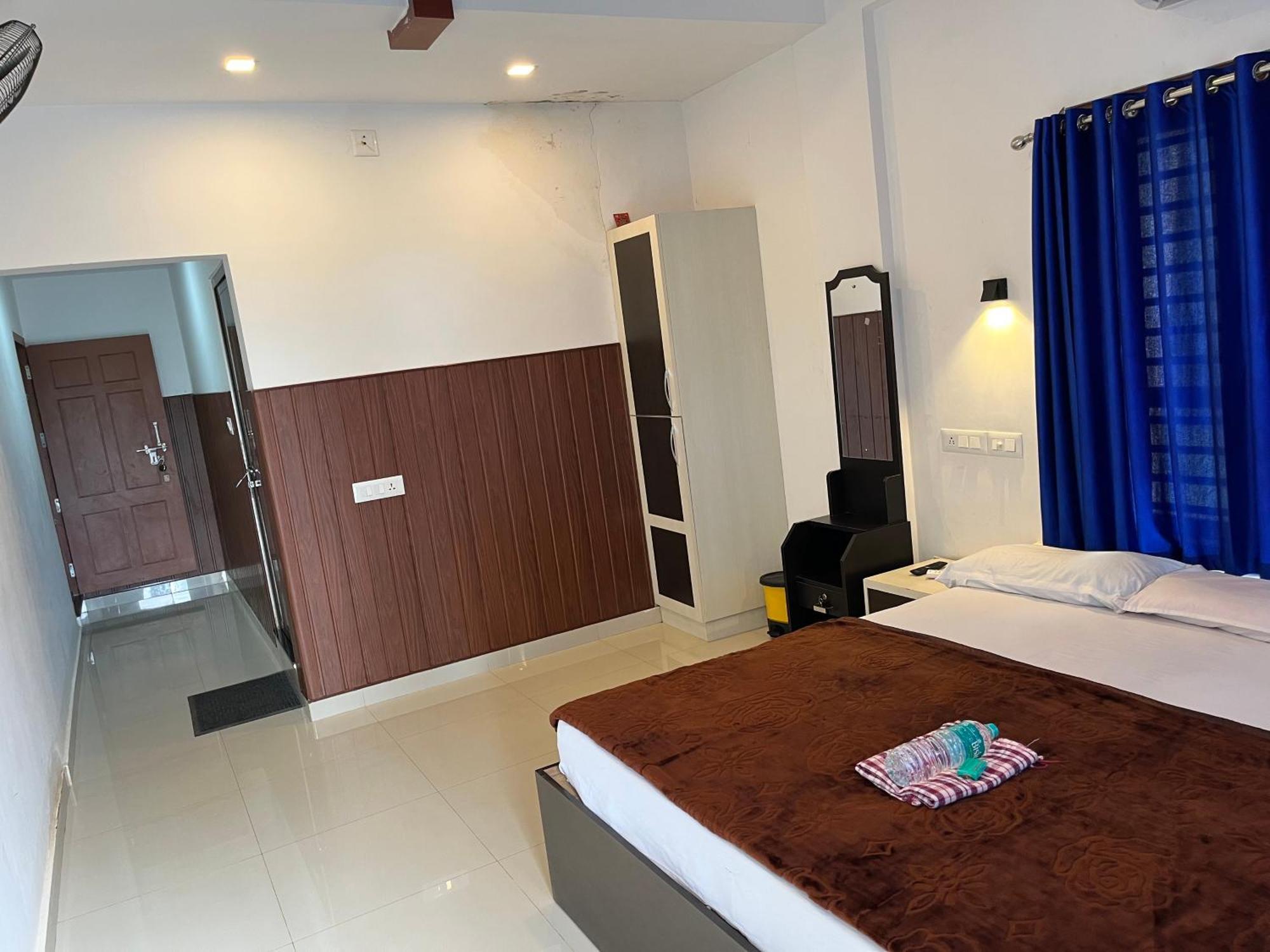 Dakshinakasi Guest House Thirunelly Ngoại thất bức ảnh
